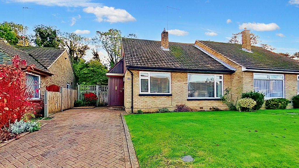 Extended Chalet Semi Detached Bungalow Let Agreed In Cherry Gardens