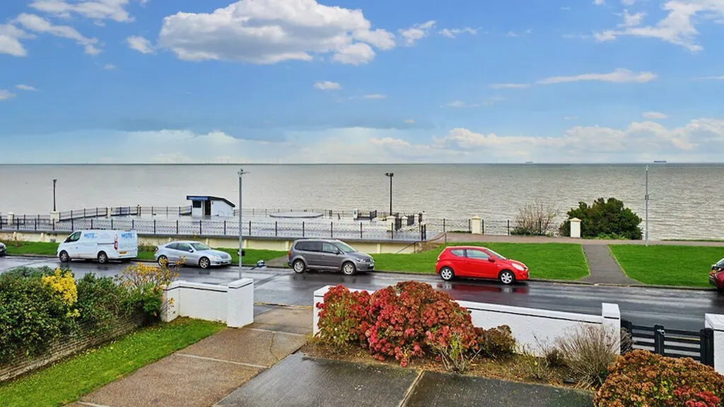 Extended Detached House Sold STC In Beacon Hill Herne Bay David