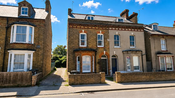 High Street, First Floor Flat, Herne Bay, CT6 5AX
